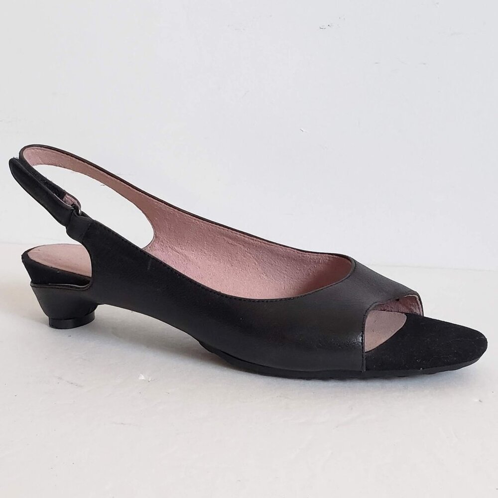 36 TSUBO Black Leather Low Heel Slingback Sandals
